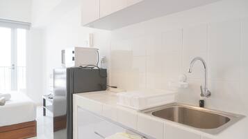 Studio | Private kitchen | Full-size fridge, rice cooker