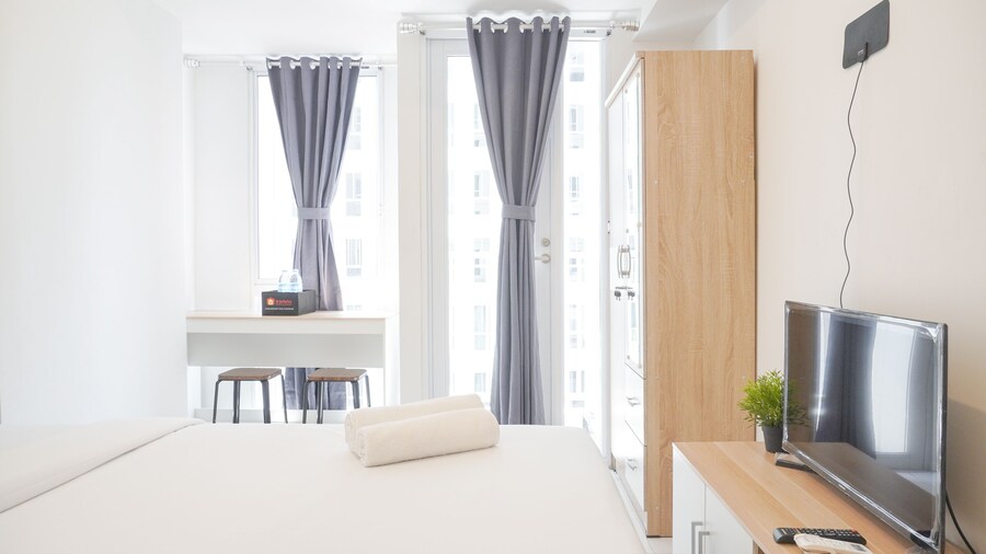 Fully Furnished Studio At Tokyo Riverside Pik 2 Apartment