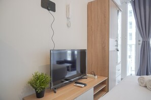 Interior - Brand New And Cozy Studio At Tokyo Riverside Pik 2 Apartment (Teluknaga)