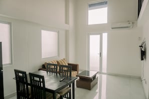 Apartment | Living area - Exclusive And Homey 3Br Loft At Kingland Avenue Apartment (South Tangerang)