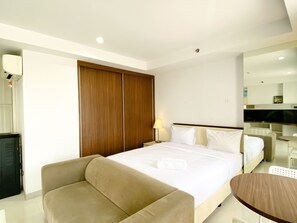 Studio | Living area