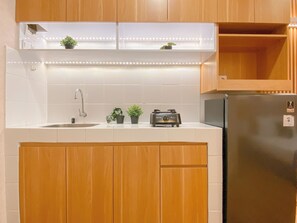 Estúdio | Cozinha privada | Geladeira grande, cooktop, panela elétrica de arroz