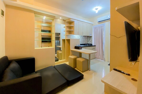 Living area - Great Choice And Comfy 2Br Green Pramuka City Apartment (Jakarta)