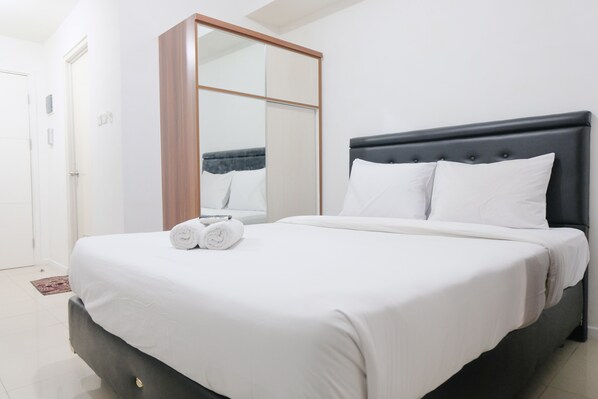 Free WiFi - Modern Classic Studio At Apartment Parahyangan Residence (Bandung)