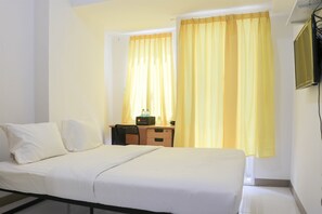 Studio | Free WiFi - Compact And Tidy Studio At Tokyo Riverside Pik 2 Apartment (Teluknaga)