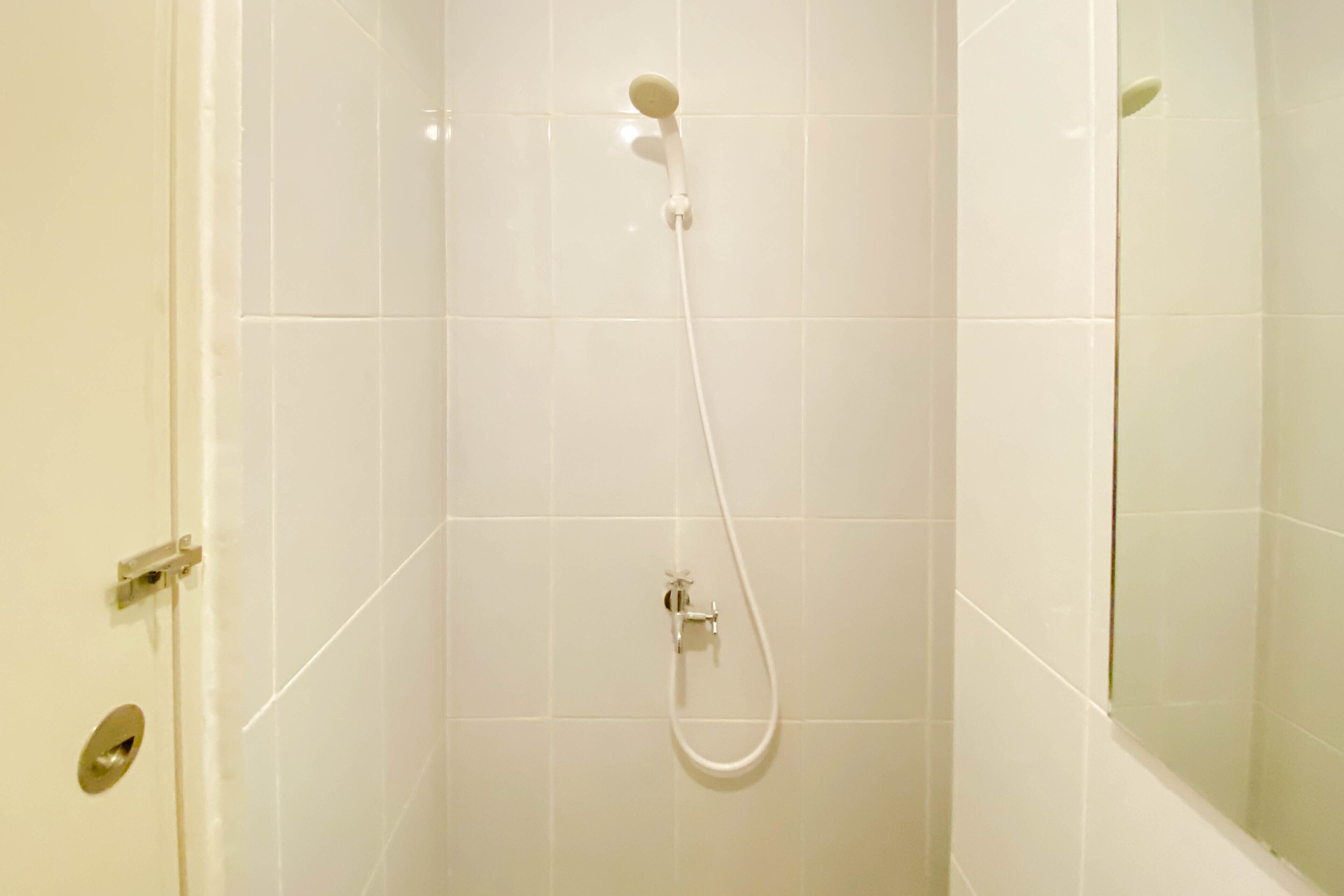 Studio | Bathroom