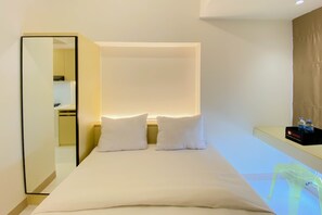 Studio | Free WiFi - Restful And Compact Studio Tokyo Riverside Pik 2 Apartment (Teluknaga)