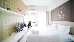 Studio | Free WiFi - Best Choice And Comfy Studio At Orchard Supermall Mansion Apartment (Surabaya)
