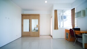 Studio | Meja kerja dan Wi-Fi gratis