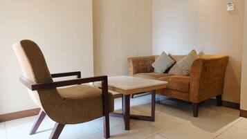 Studio | Desk, free WiFi