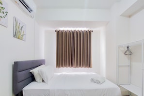 1 bedroom, desk, free WiFi - Homey And Cozy Stay 1Br Loftvilles City Apartment (South Tangerang)