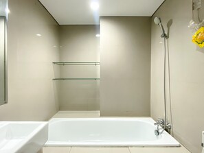 Studio | Bathroom | Free toiletries