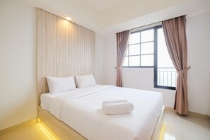 1 bedroom, desk, free WiFi - Minimalist 1Br With Extra Room At Evenciio Margonda Apartment (Depok)