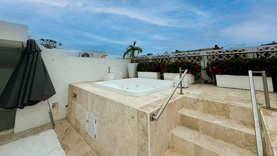 Wynwood Eslava in Cartagena