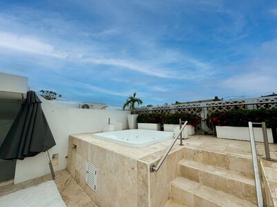 Wynwood Eslava in Cartagena