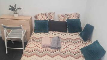 1 sovrum, strykjÀrn/strykbrÀda, wi-fi och sÀngklÀder