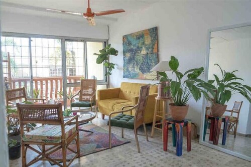 Modern Centrally Located Studio w/ Private Balcony
