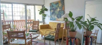 Modern Centrally Located Studio w/ Private Balcony
