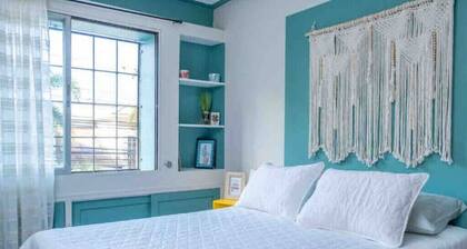 Modern Centrally Located Studio w/ Private Balcony
