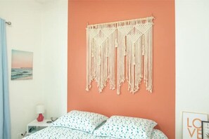 1 chambre, bureau, fer et planche à repasser, Wi-Fi gratuit