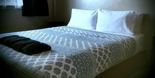 Free WiFi, bed sheets