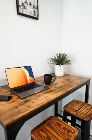 Interior - Stylish Escape: Pool, Free Gated Parking & WiFi (Los Angeles)