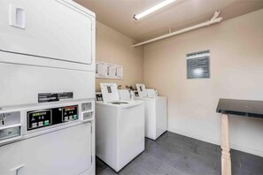 Interior - Tranquil Hideaway: Pool, Free Parking & WiFi (Los Angeles)