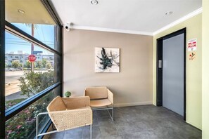 Interior - Charming 1BR/1BA Retreat, Gated Parking! (Los Angeles)