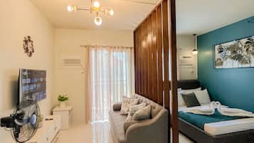 1 bedroom, desk, free WiFi, bed sheets