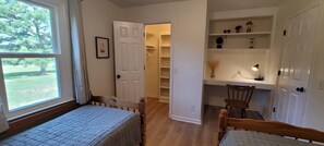 3 Schlafzimmer, Schreibtisch, Reisekinderbett, WLAN