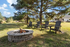 Property grounds - Meadow Farm in Holly Springs, NC (Holly Springs)