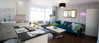 The Essex Hideout