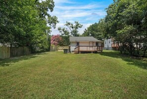 Exterior - The Quiet Nest (Raleigh)