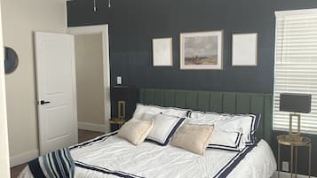 2 bedrooms, desk, iron/ironing board, travel crib