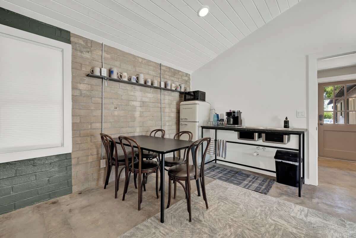 Ferienhaus, Mehrere Betten, Terrasse, Stadtblick (262 & 296 N Union) | Speisen