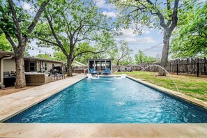 Outdoor pool - Blissful Haven With Hot Tub & Fire Pit (Fredericksburg)