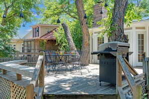 Property grounds - The Painted Lady Estate (Fredericksburg)