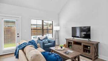 Condo, 1 King Bed with Sofa bed, Hot Tub | Living area | TV