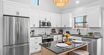 Eagles Nest-hottub-5 min to Downtown