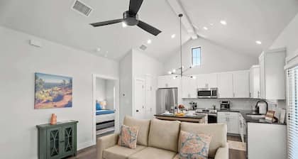 Lucille's Abode With Hot Tub