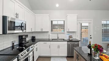 Condo, 1 King Bed, Hot Tub (940 S Eagle B2 #204) | Private kitchen | Coffee/tea maker