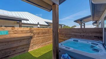 Baignoire à remous extérieure