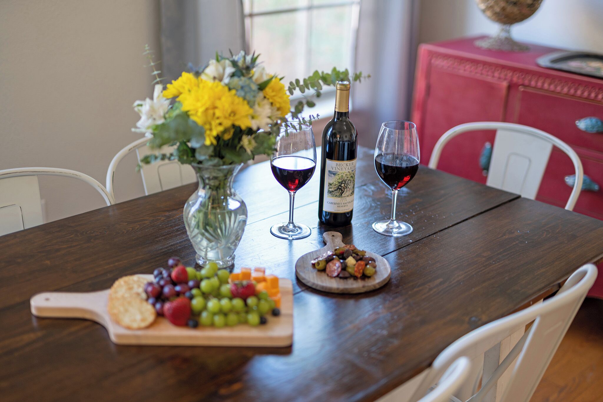 House, Multiple Beds, Hot Tub | In-room dining