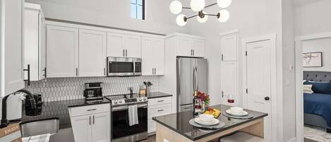 Ferienhaus, 1 King-Bett, Whirlpool (940 S Eagle B2 #202) | Eigene Küche