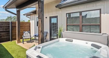 Serengeti New Build With Hot Tub