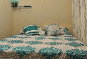 1 bedroom, desk, iron/ironing board, free WiFi