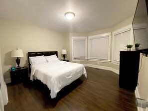 4 camere, ferro/asse da stiro, Wi-Fi, lenzuola