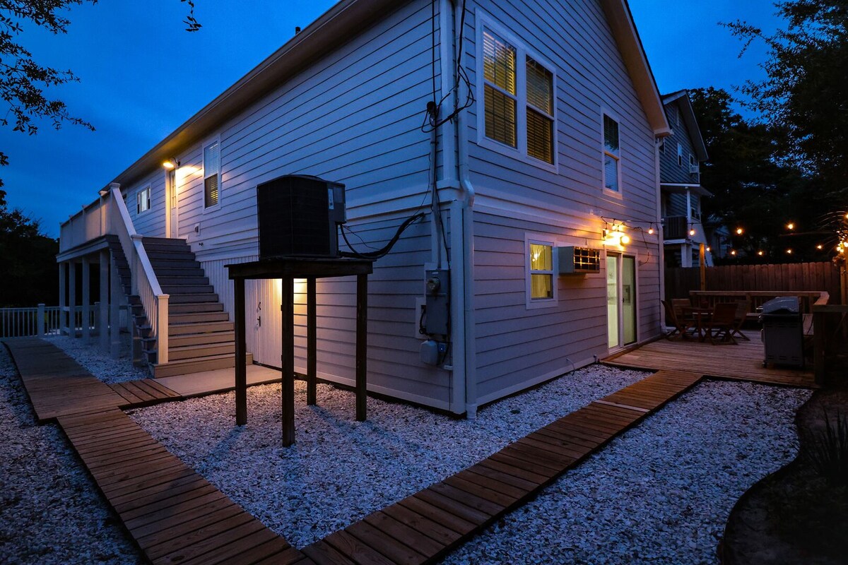 Stella Maris Cottage Coastal Retreat with Tidal Creek Views, and