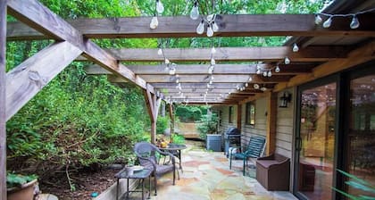 Murphy Mountain House - Creeks, Firepits & High Speed Internet!