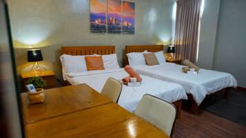 Familienzimmer, Mehrere Betten, mit Bad